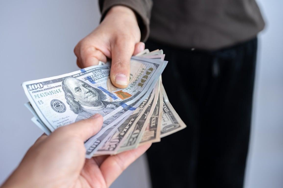 AI startups go cash heavy to compete for top talent